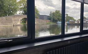 The Watersedge, Canal Cottages